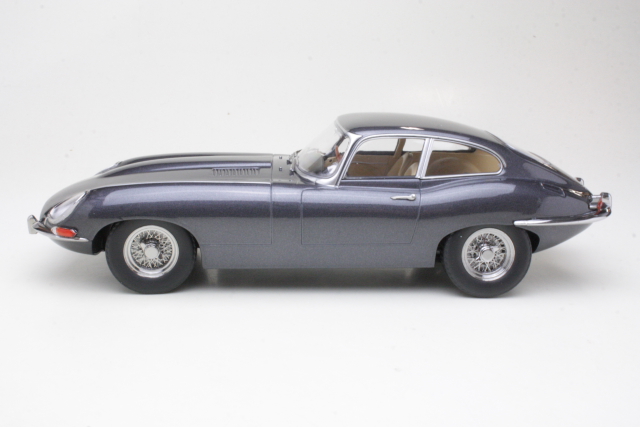 Jaguar E-Type Mk1 Coupe 1961, harmaa
