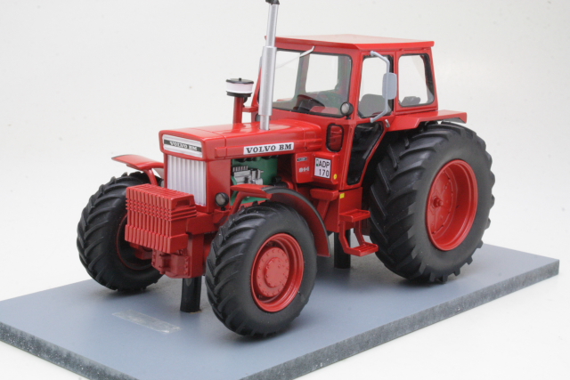 Volvo BM814 1981, red