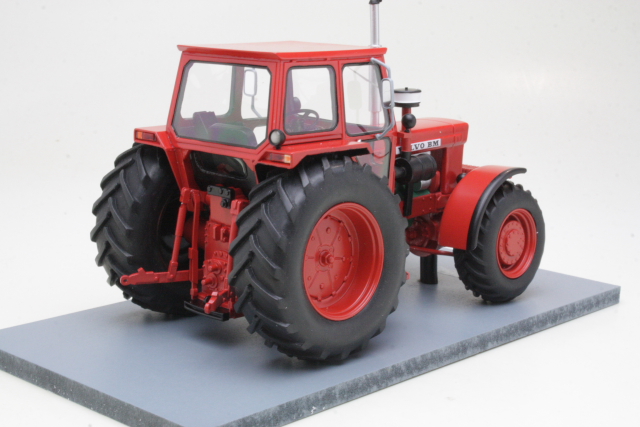 Volvo BM814 1981, red