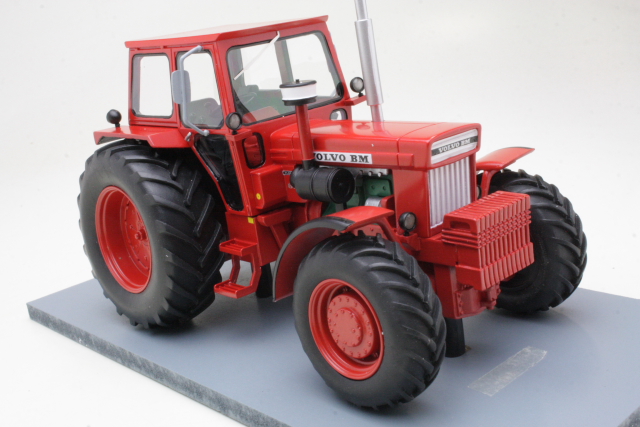 Volvo BM814 1981, red