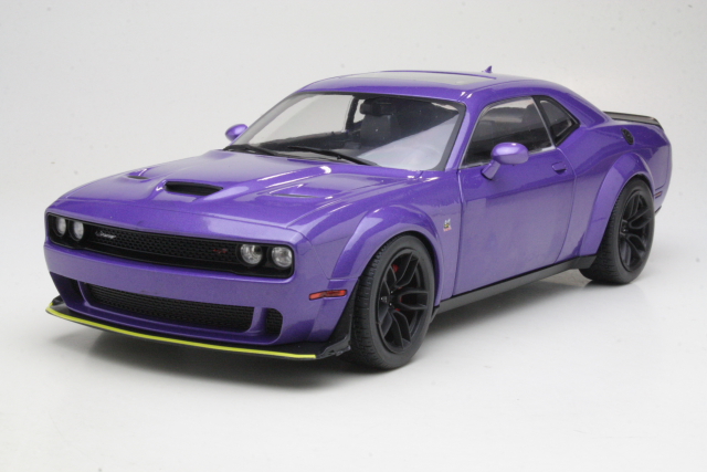 Dodge Challenger R/T Scat Pack Widebody 2020, violetti - Sulje napsauttamalla kuva