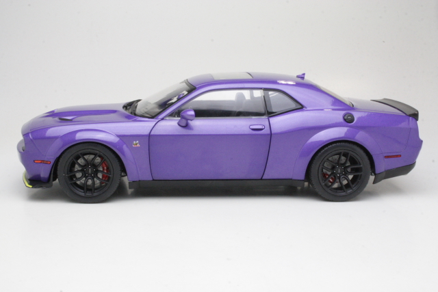 Dodge Challenger R/T Scat Pack Widebody 2020, violetti - Sulje napsauttamalla kuva