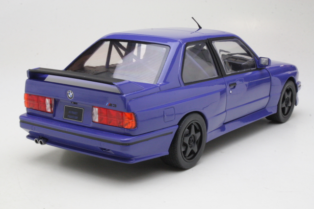 BMW M3 (e30) 1990 "Streetfighter", sininen