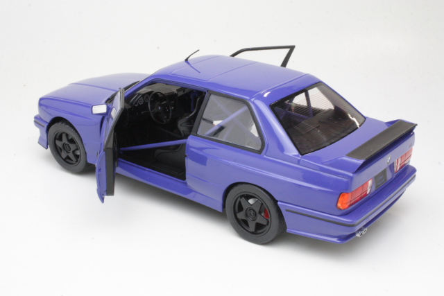 BMW M3 (e30) 1990 "Streetfighter", sininen