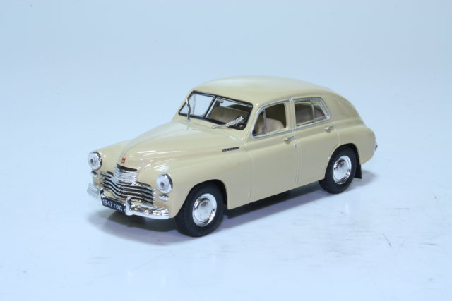 GAZ M20 Pobeda 1946, beige