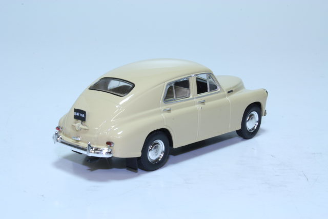 GAZ M20 Pobeda 1946, beige