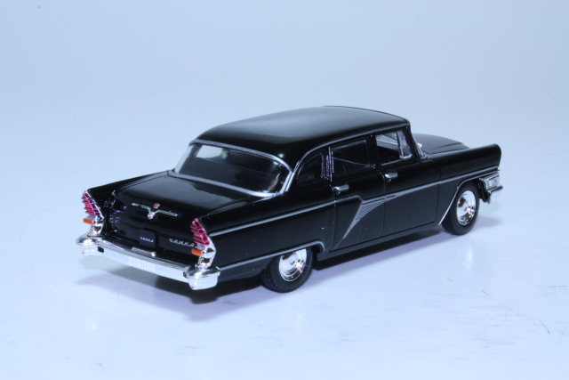 GAZ 13 Tschaika 1959, black
