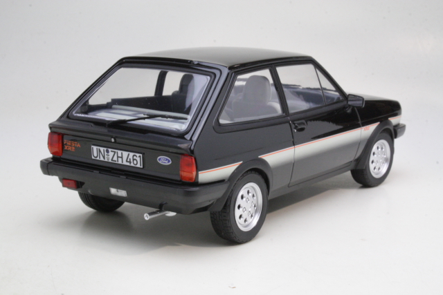 Ford Fiesta XR2 1981, musta