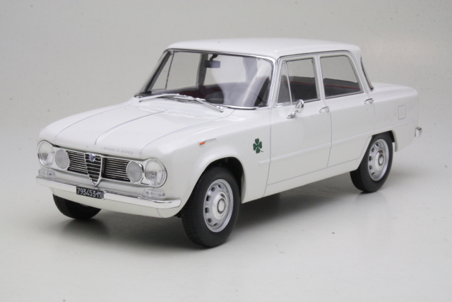 Alfa Romeo Giulia Ti Super 1963, valkoinen