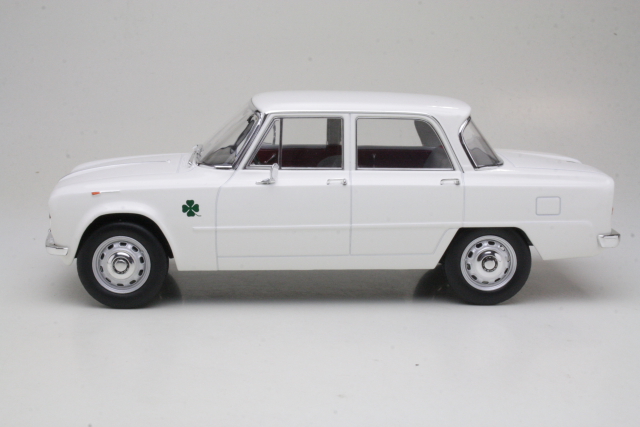 Alfa Romeo Giulia Ti Super 1963, valkoinen