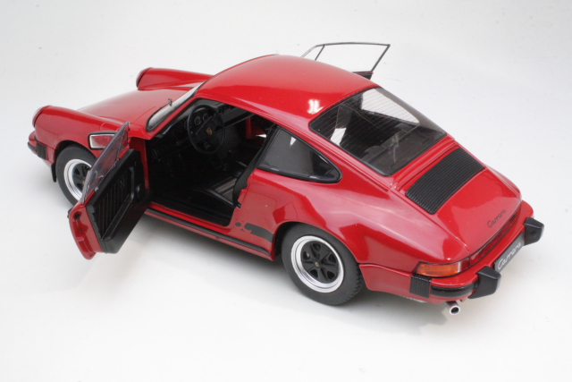 Porsche 911 3.0 Carrera 1977, red
