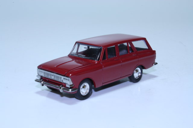 Moskvitch 426/427 Kombi 1968, tummanpunainen