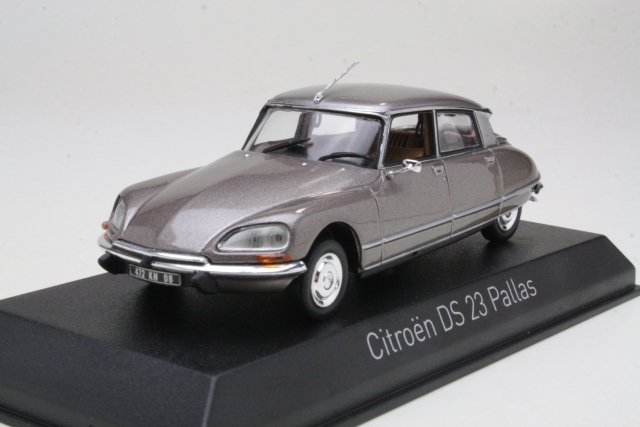 Citroen DS23 Pallas 1972, ruskea - Sulje napsauttamalla kuva