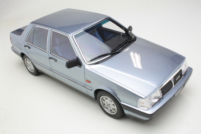 Lancia Thema 2.0 i.e. Turbo 1984, light blue