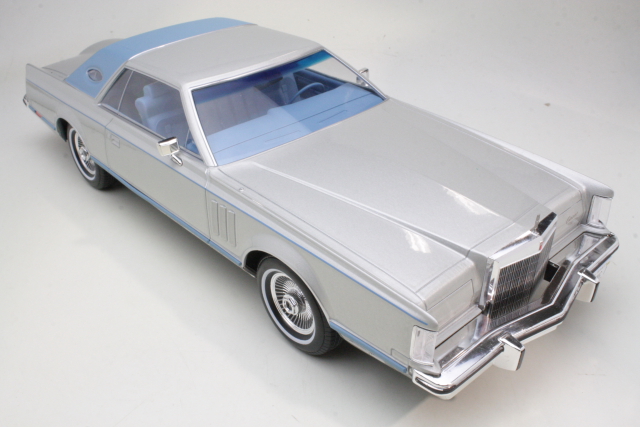 Lincoln Continental Mark V 1978, silver