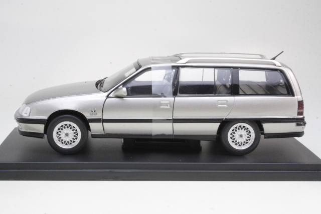 Opel Omega A2 Caravan 1990, harmaa