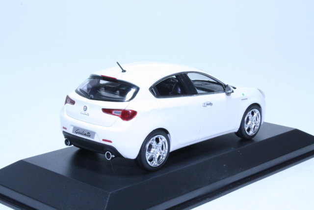 Alfa Romeo Giulietta 2010, white