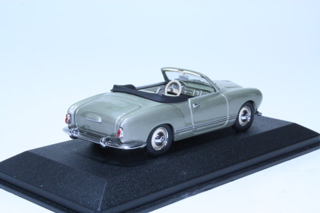 VW Karmann Ghia Cabriolet 1957, metal grey
