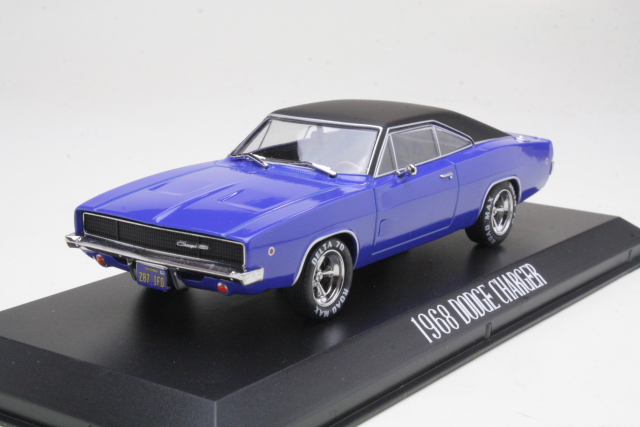 Dodge Charger 1968, sininen "Dennis Guilder's car"