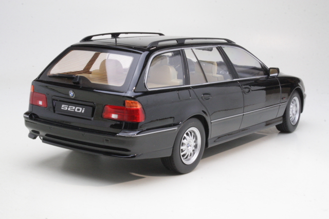 BMW 520i (e39) Touring 1997, musta