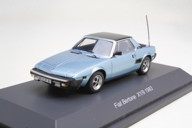 Fiat Bertone X1/9 1983, light blue