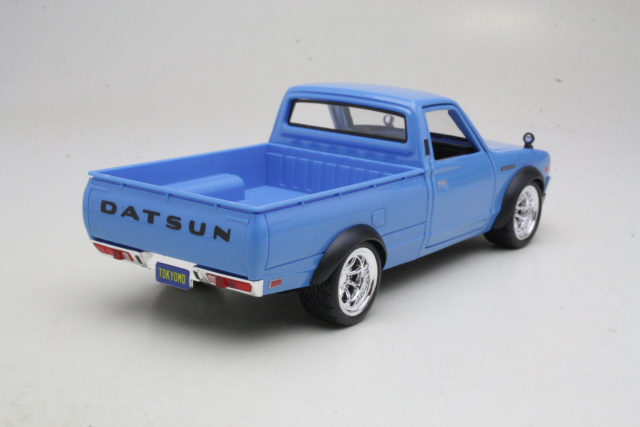 Datsun 620 Pick Up 1973, vaaleansininen
