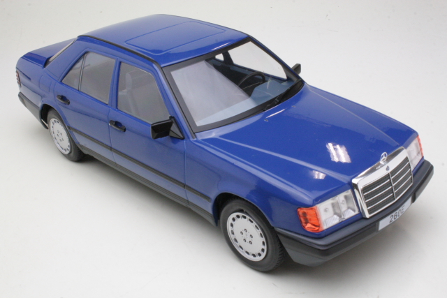 Mercedes 260E (w124) 1984, tummansininen