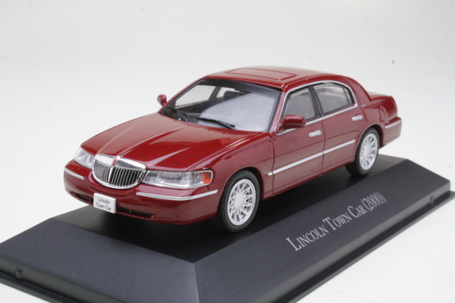 Lincoln Town Car 2000, red