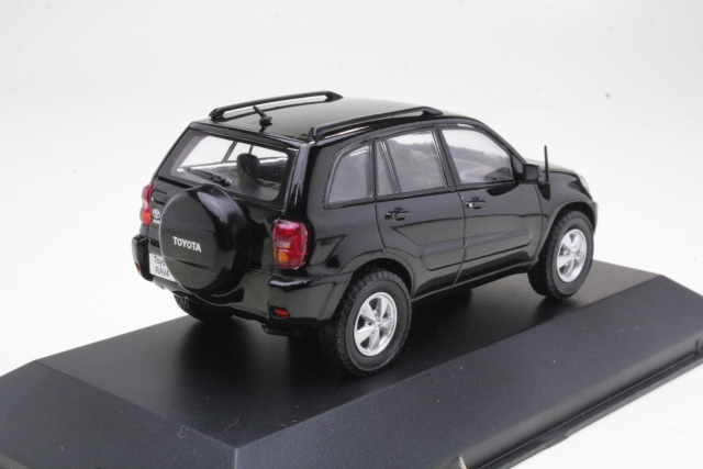 Toyota RAV4 2005, musta