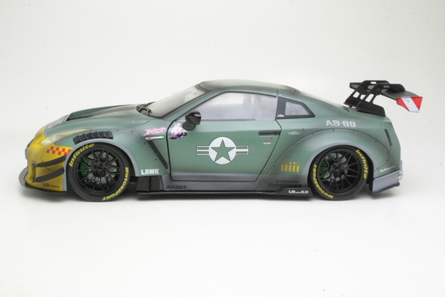Nissan GT-R (R35) Army Fighter
