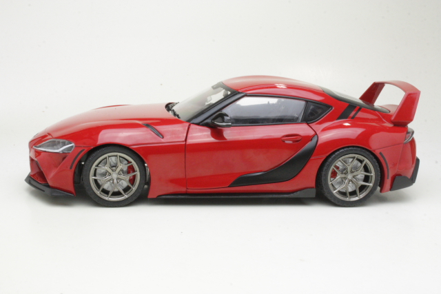 Toyota Supra GR Streetfighter Prominance 2023, punainen