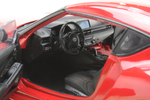Toyota Supra GR Streetfighter Prominance 2023, punainen