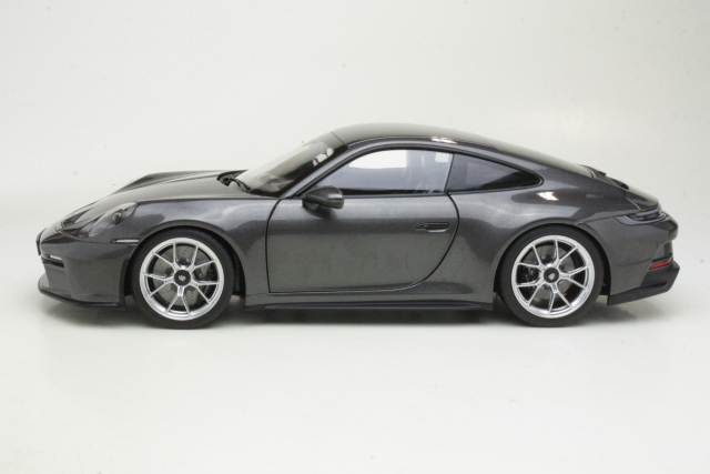 Porsche 911 GT3 2021, grey "with Touring Package"