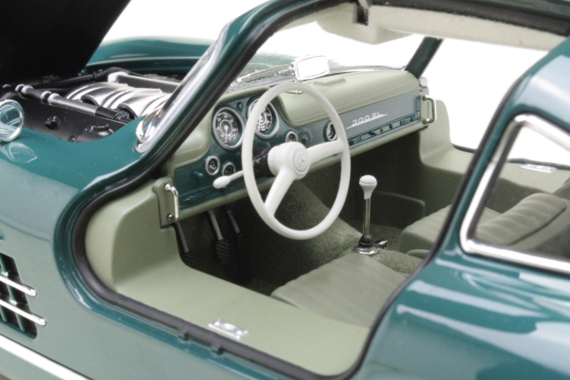 Mercedes 300SL 1954, tummanvihreä