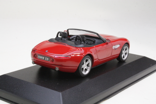 BMW Z8 2000, punainen