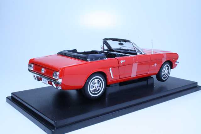 Ford Mustang Convertible 1964, punainen