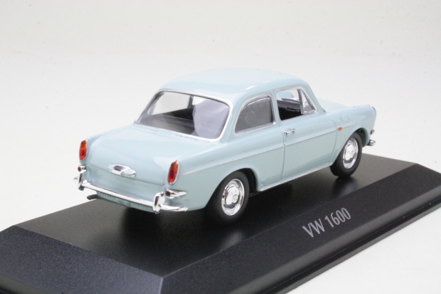VW 1600 1966, vaaleansininen