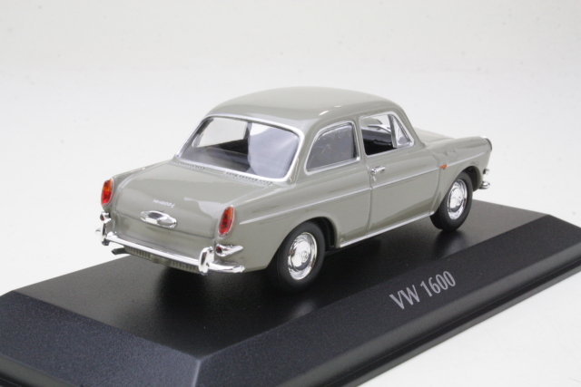 VW 1600 1966, harmaa