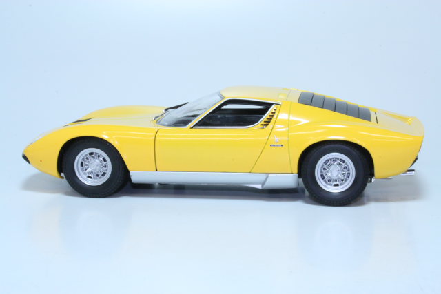 Lamborghini Miura SV 1971, yellow