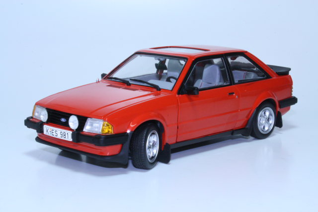Ford Escort Mk3 XR3i 1983, punainen