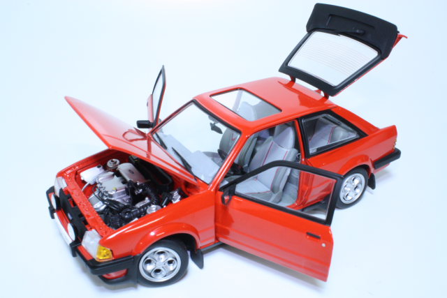 Ford Escort Mk3 XR3i 1983, punainen