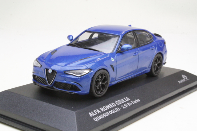 Alfa Romeo Giulia Quadrifoglio 2016, blue