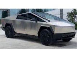 Tesla Cybertruck 2022, silver