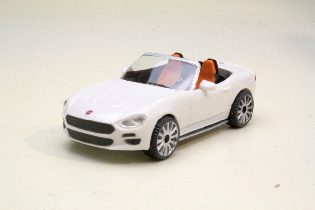 Fiat 124 Spider 2016, valkoinen