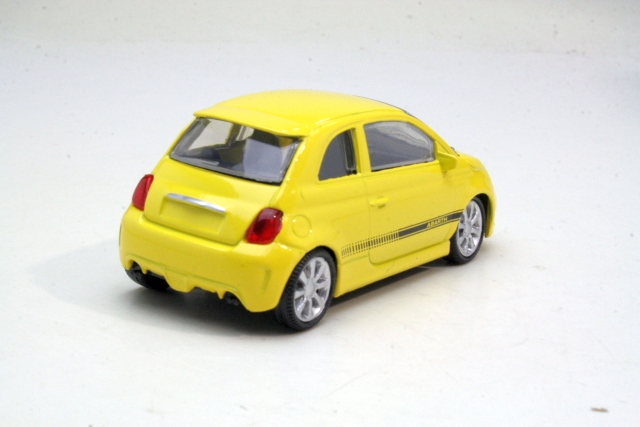 Fiat 500 Abarth 2008, keltainen