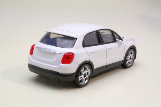 Fiat 500 X 2014, valkoinen