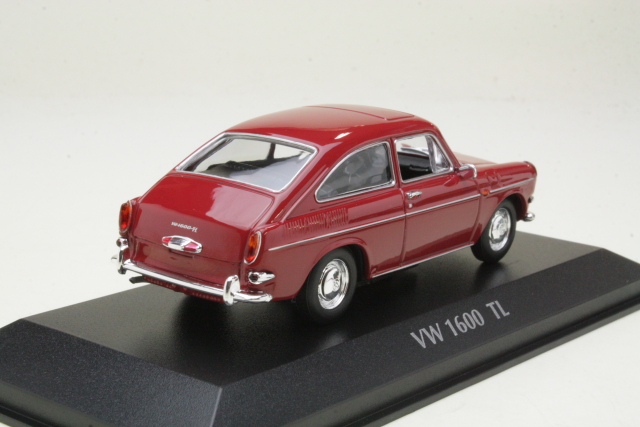 VW 1600 TL 1966, red