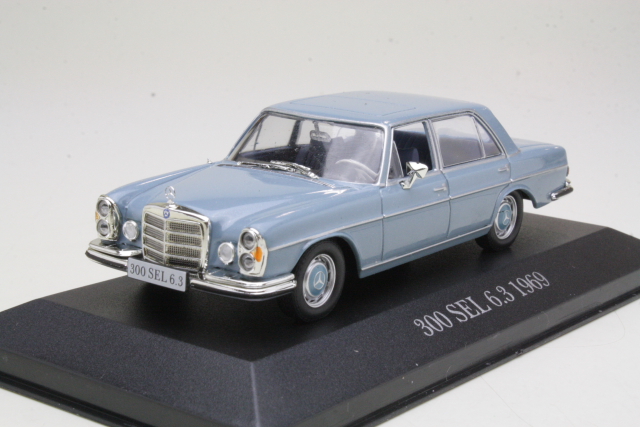 Mercedes 300SEL (w109) 6.3 1969, vaaleansininen