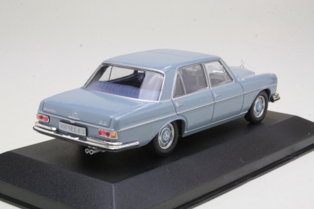 Mercedes 300SEL (w109) 6.3 1969, vaaleansininen
