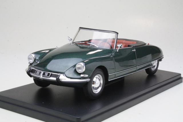 Citroen DS19 Convertible 1963, dark green